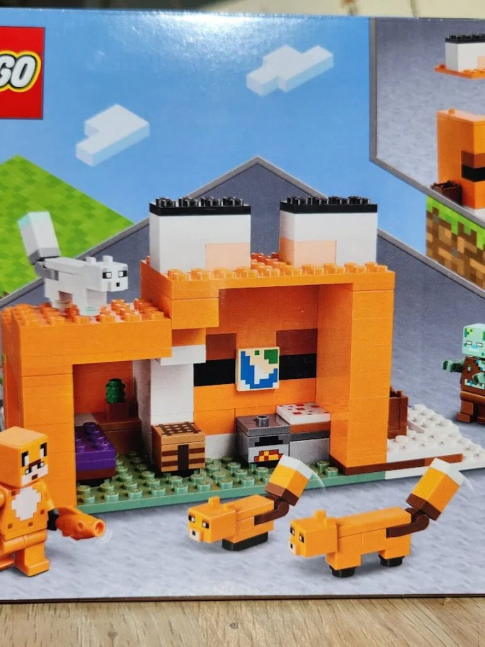NEW LEGO MINECRAFT Fox Lodge House 21178 Drowned Zombie You will receive: (1) LE - Picture 4 of 9